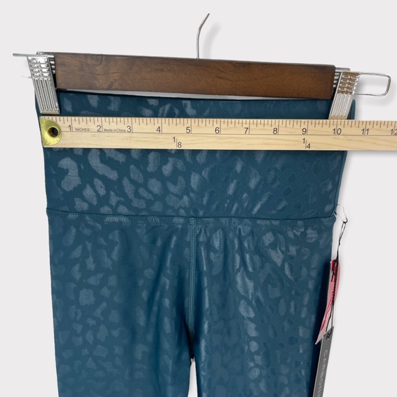 Carbon38 Teal Leopard Takara Shine Legging Size XXS NWT - Picture 8 of 11